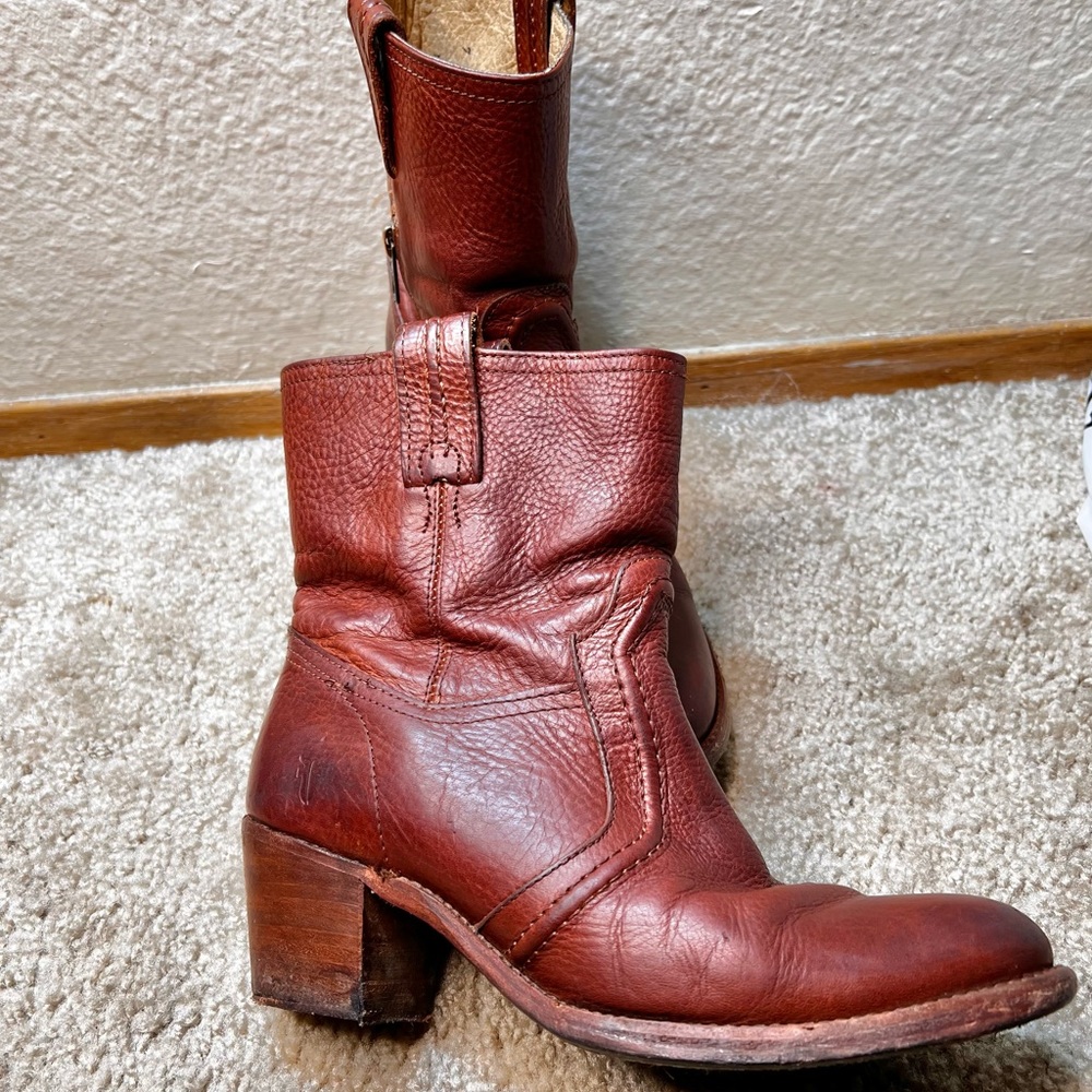 Frye Jane Trapunto Cognac Leather Boots Size 7B - Picture 6 of 10